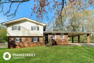 209 Lucan Ct in Riverdale, GA - Building Photo