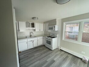 2802 N Rutherford Ave in Chicago, IL - Building Photo - Building Photo