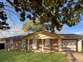 5318 Haynes Dr in Horn Lake, MS - Building Photo