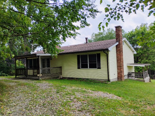 184 Jr St in Hopwood, PA - Building Photo - Building Photo