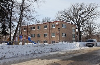 2105 Glenwood Ave N in Minneapolis, MN - Foto de edificio - Building Photo