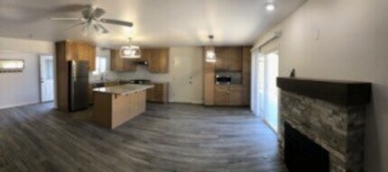 610 Brookwood Way in Chico, CA - Building Photo - Building Photo