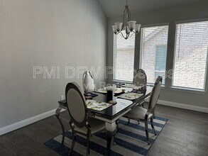 2222 McMullin Dr in Euless, TX - Building Photo - Building Photo