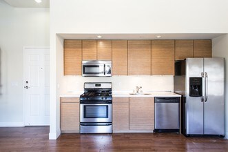 Brownstone Lofts in Los Angeles, CA - Foto de edificio - Building Photo