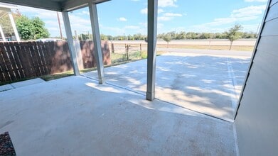13218 HP Johnson St, Unit B in Kendleton, TX - Building Photo - Building Photo