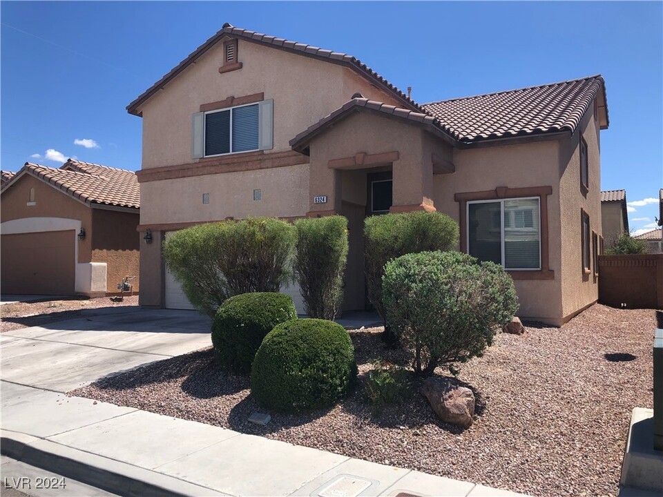 6324 Legend Falls St in North Las Vegas, NV - Building Photo