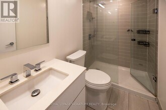 25-1425 Richmond St E in Toronto, ON - Building Photo - Building Photo