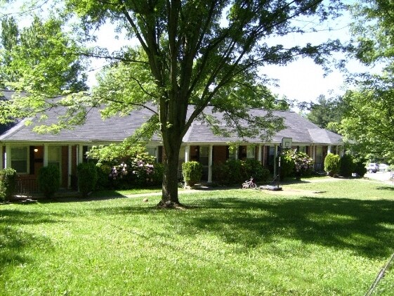 Terrace Court in Johnson City, TN - Building Photo