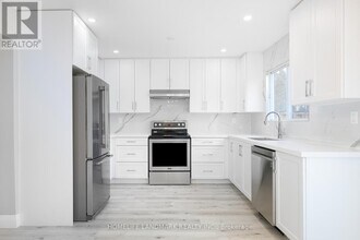 25 White Owl Crescent in Brantford, ON - Building Photo - Building Photo