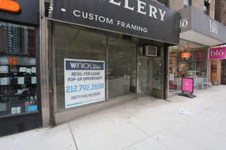 270 E 72nd St in New York, NY - Building Photo - Building Photo