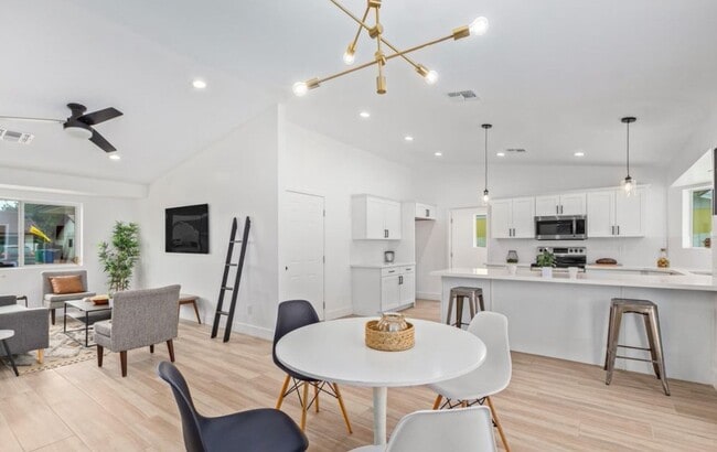 3740 E Harmony Ave in Mesa, AZ - Building Photo - Building Photo