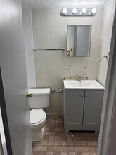830 N Lancaster Ave in Dallas, TX - Building Photo - Building Photo