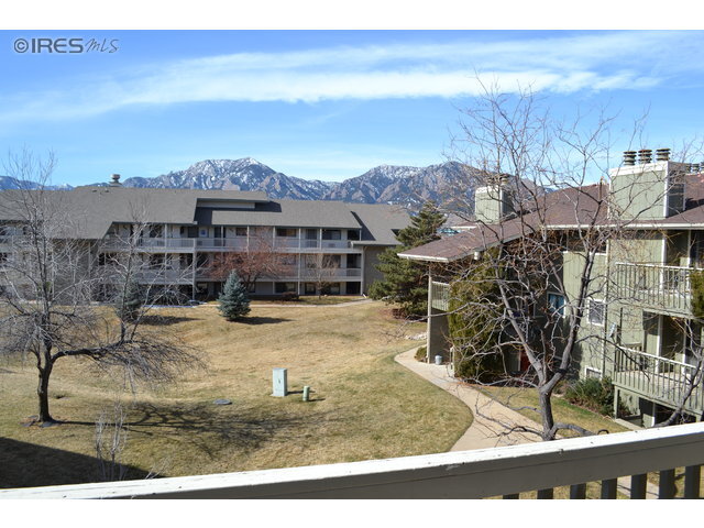 695 Manhattan Dr, Unit 217 in Boulder, CO - Building Photo - Building Photo