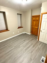 113 Parkway Ave, Unit 2 in East Pittsburgh, PA - Building Photo - Building Photo