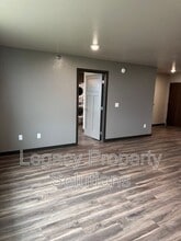 220 E Greenfield Ln in Bismarck, ND - Building Photo - Building Photo