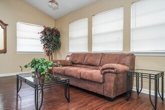 Village Green Apartments in Natchez, MS - Building Photo - Building Photo