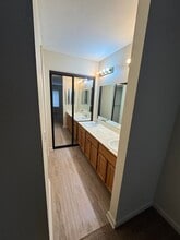 5148 Keystone Ave in Sacramento, CA - Foto de edificio - Building Photo