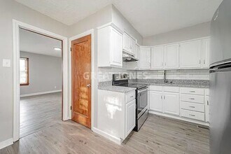 1143 Charbonier Rd in Florissant, MO - Building Photo - Building Photo