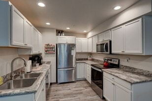 1621 SW Mulberry Pl in Oak Harbor, WA - Building Photo