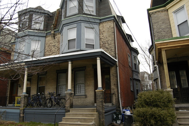 4814 Warrington Ave in Philadelphia, PA - Building Photo - Building Photo