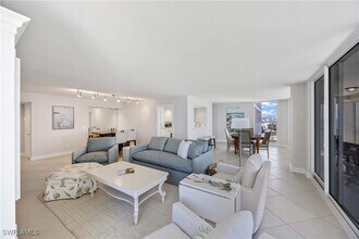 10691 Gulf Shore Dr in Naples, FL - Building Photo - Building Photo