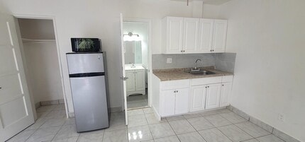 403 N 19th Ave in Hollywood, FL - Building Photo - Building Photo