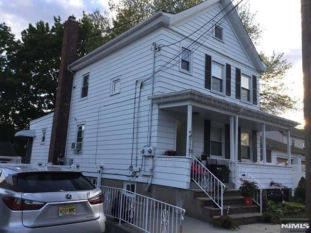 property at 10 Walnut St