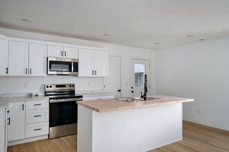 434 W Normal St in Springfield, MO - Building Photo - Building Photo