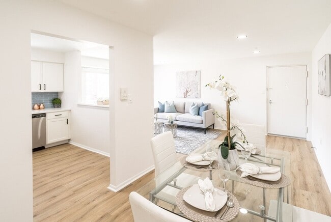 Middlebrooke Apartments