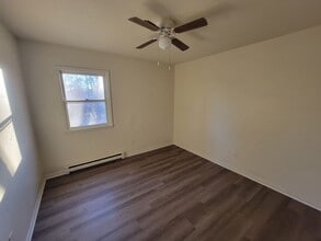 513 Manley St in High Point, NC - Foto de edificio - Building Photo