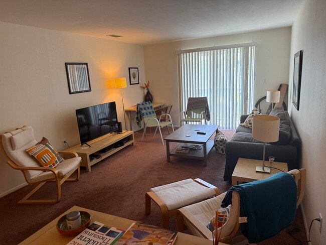 1849 Maravilla Ave, Unit A21 in Ft. Myers, FL - Building Photo - Building Photo