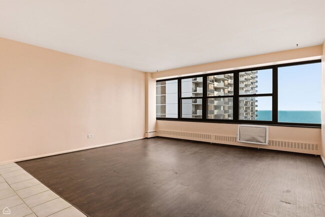 6030 N Sheridan Rd in Chicago, IL - Building Photo - Building Photo