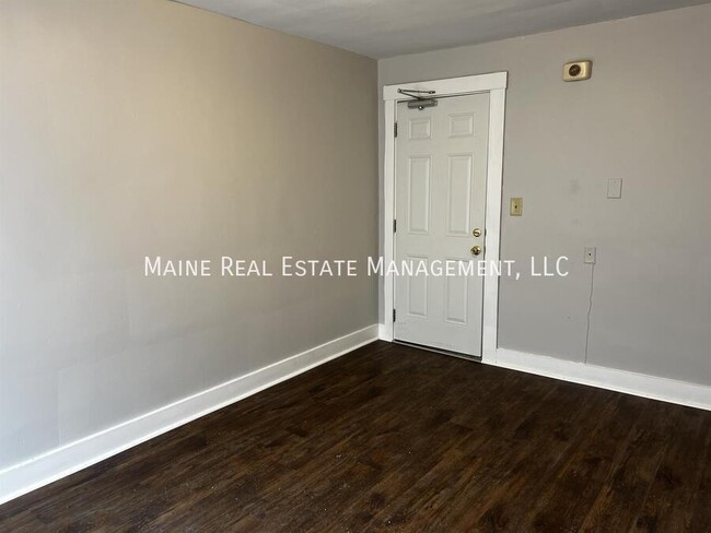 101 Cedar St in Bangor, ME - Building Photo - Building Photo