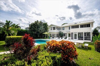 1947 NW Palmetto Terrace in Stuart, FL - Building Photo - Building Photo