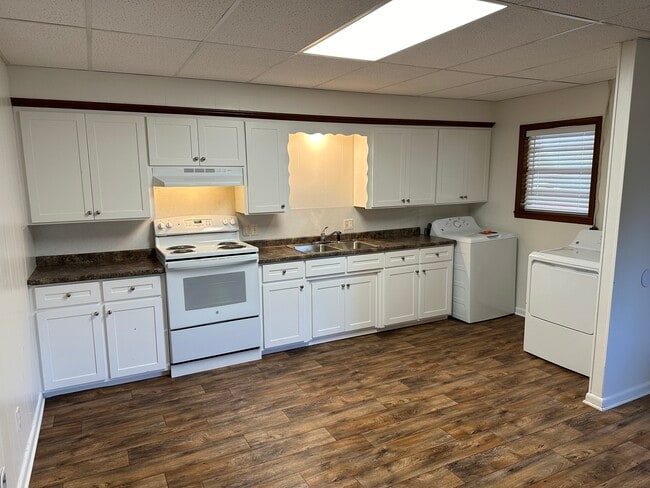 5 S Lowder St, Unit 1