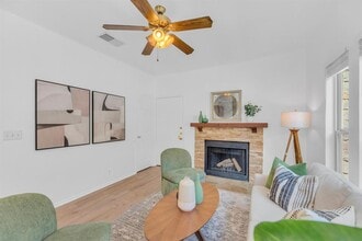 2414 Longview St in Austin, TX - Building Photo - Building Photo