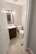 1260 Komura Ct in Cincinnati, OH - Building Photo - Building Photo