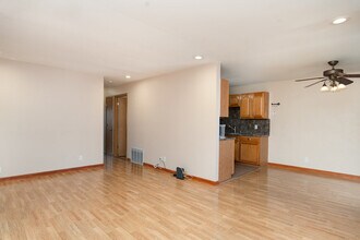 2363 Carnation Dr in Crest Hill, IL - Building Photo - Building Photo