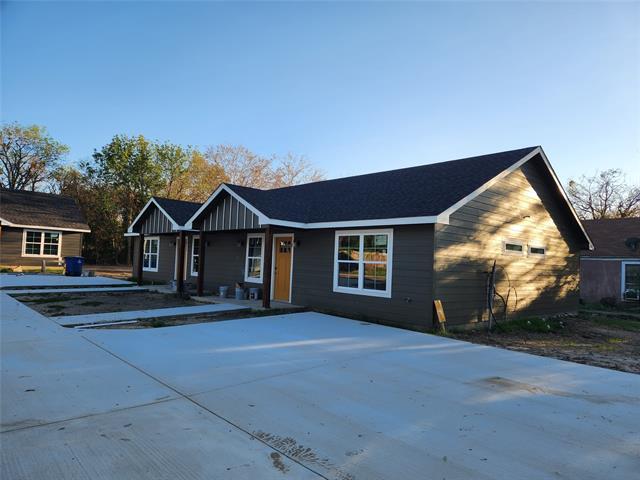 307 W Lampasas St in Ennis, TX - Building Photo - Building Photo