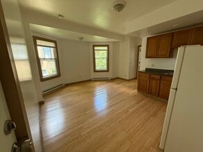 208 Main St in Binghamton, NY - Foto de edificio - Building Photo