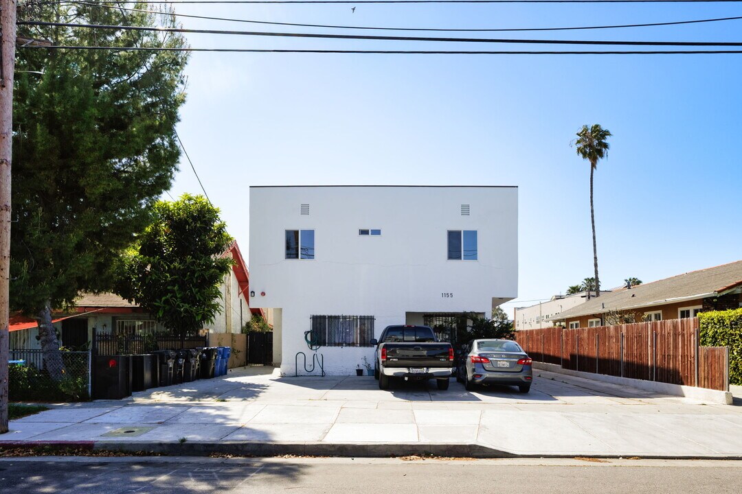 1155 N Ardmore Ave in Los Angeles, CA - Building Photo