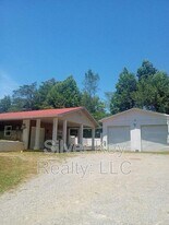 223 Lakewood Subdivision Rd in Madisonville, TN - Building Photo