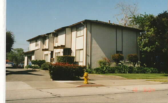 577 Penitencia St in Milpitas, CA - Building Photo - Building Photo