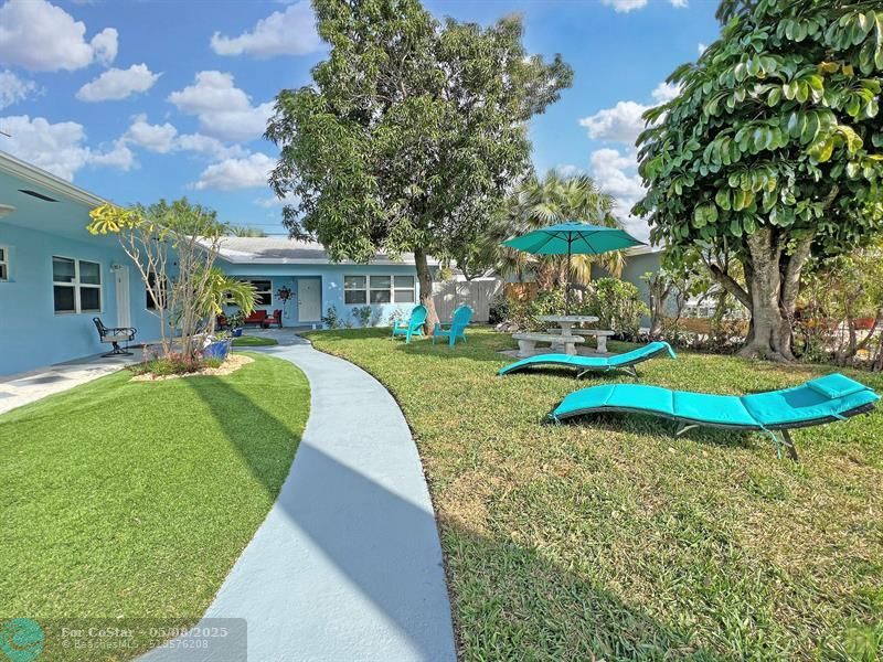 2695 SE 1st Ct in Pompano Beach, FL - Building Photo