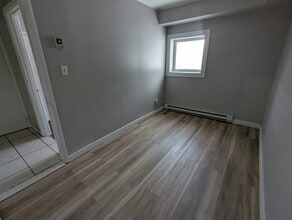 524 Victoria St in Dalhousie, NB - Building Photo - Building Photo