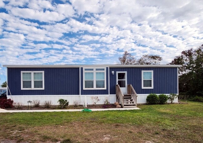 property at 112 Paradise Dr