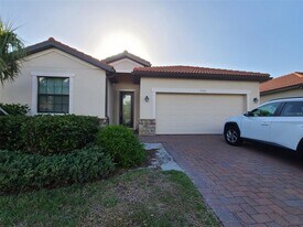19353 Nearpoint Dr in Venice, FL - Building Photo