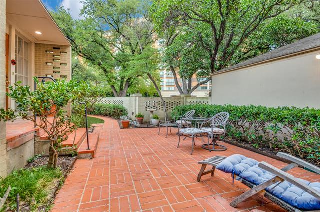 4285 Lomo Alto Dr in Dallas, TX - Building Photo