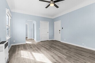 1115 E Broadway in Long Beach, CA - Foto de edificio - Building Photo