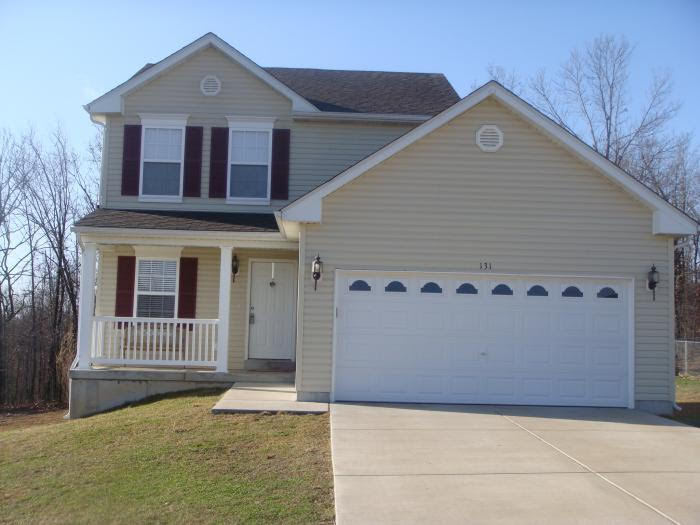 131 Kale Ct in St. Robert, MO - Building Photo